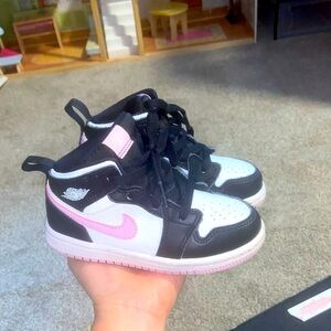 Nike toddler shoes
